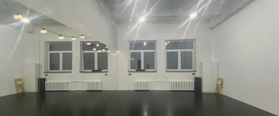 gallery slide
